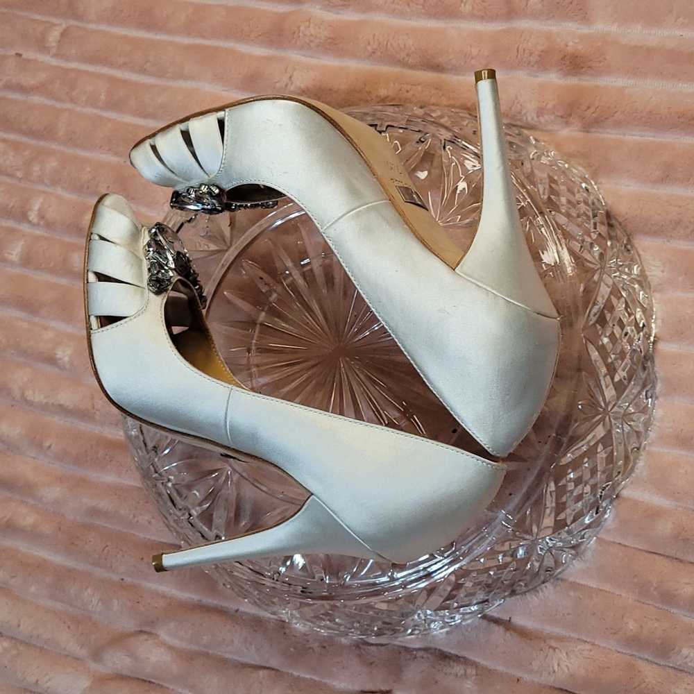 BADGLEY MISCHKA HEELS 👠 - Picture 6 of 11